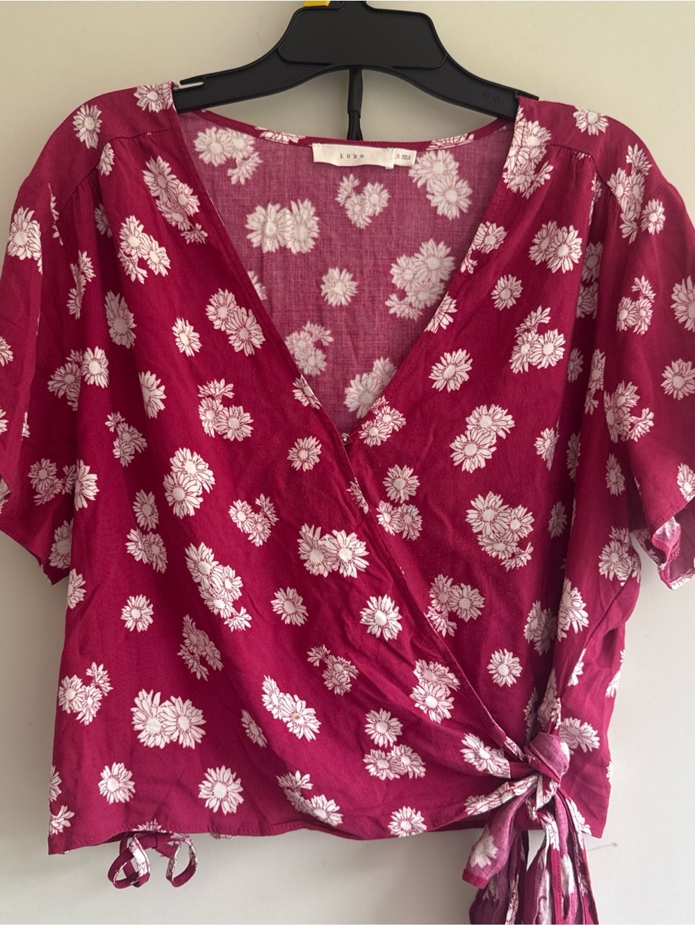 Lush Women’s Pink Floral Wrap Top size S
